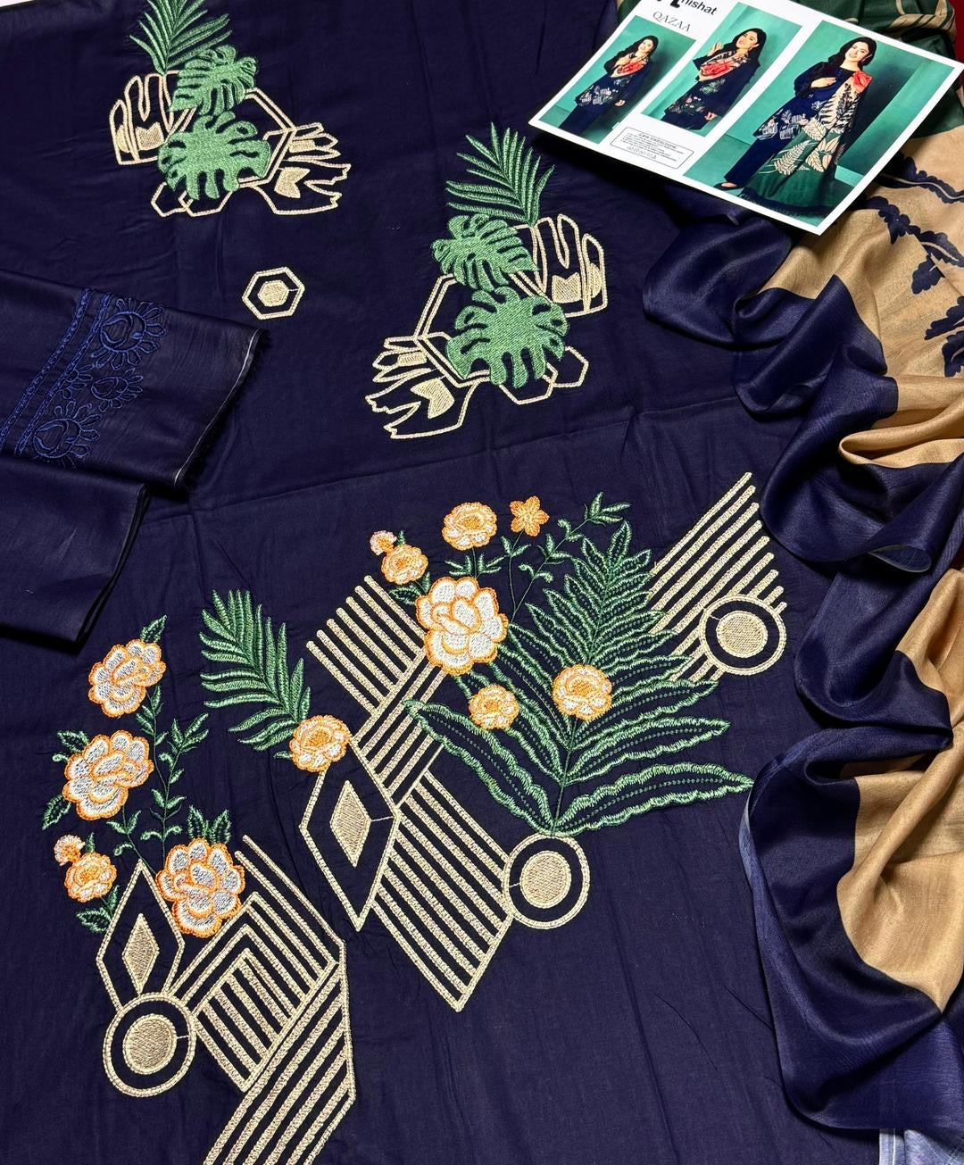 3 Pcs Women's Unstitched Embroidered Suit