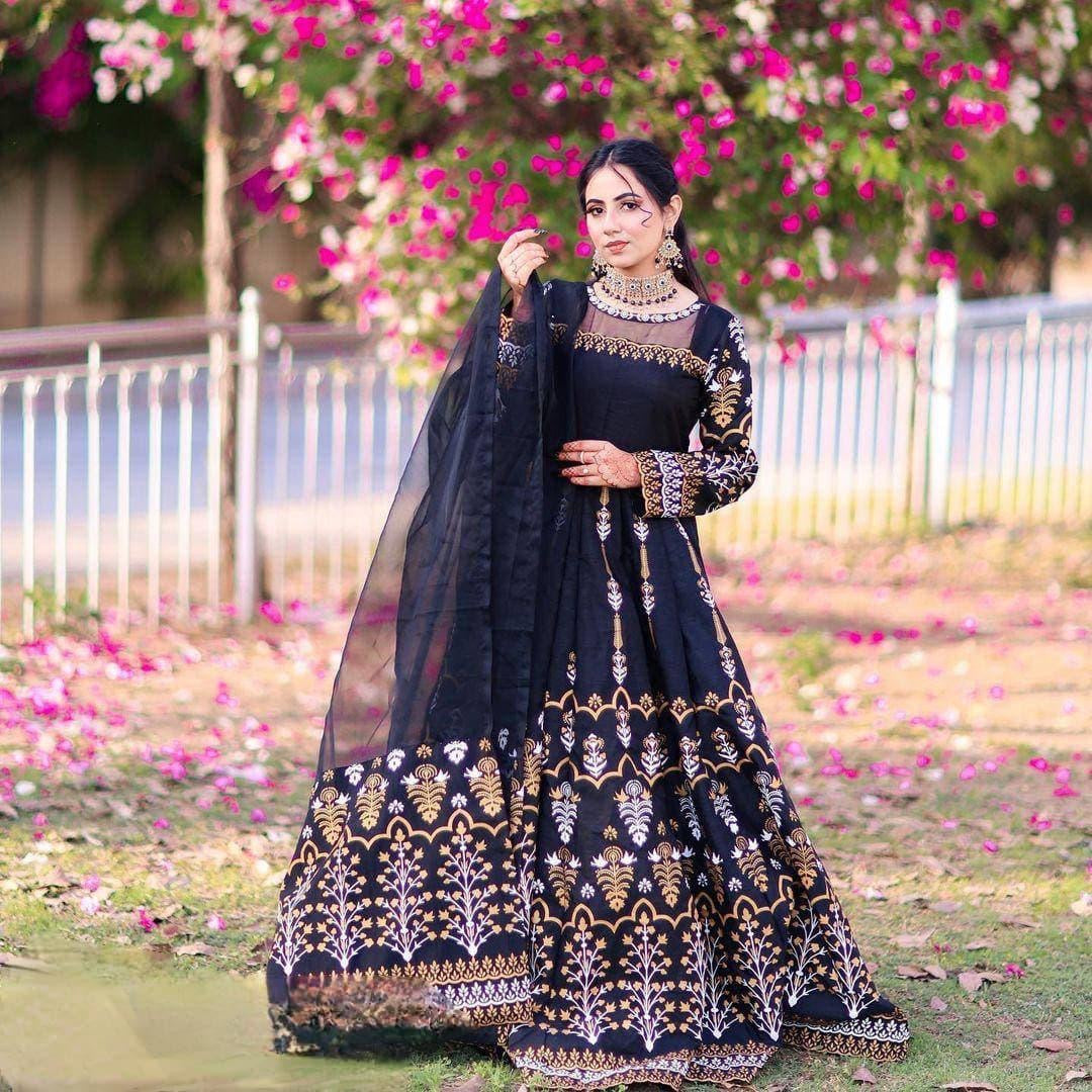 Elegant Teal Katan Silk Block Printed Maxi Suit -3 Pcs Set